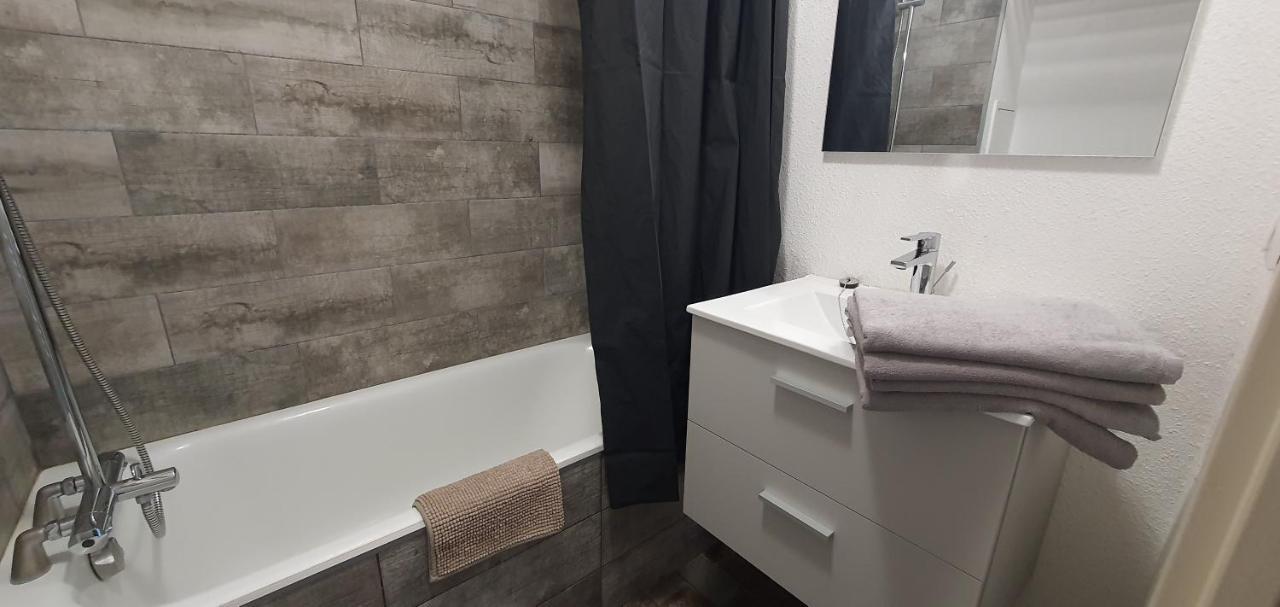 Appartement Jolie Vue - La Loge à Hyères Extérieur photo